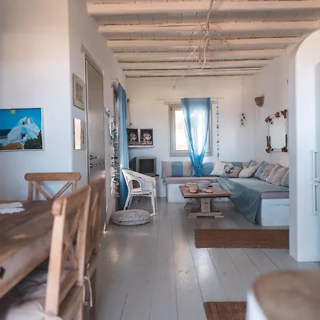 Traditional Paros House * Píszo Livádi